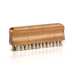 Šepetėlis Okki Nokki dvigubas medine rankena